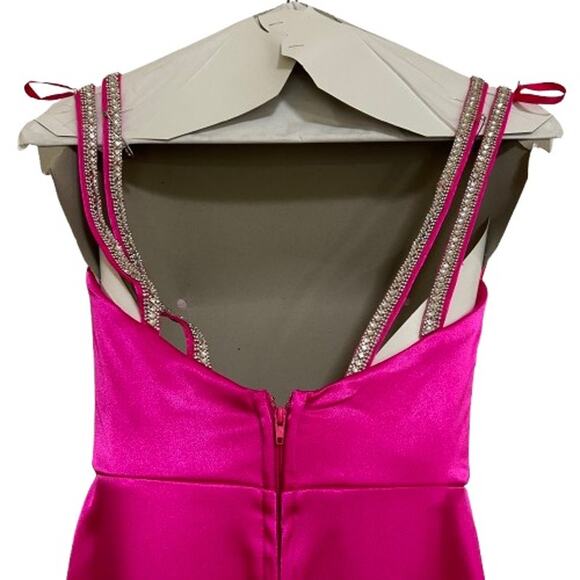 EUC City Vibe Pink Sleeveless Rhinestone Back Straps Side-Slit Dress. Size 0 - Picture 9 of 10